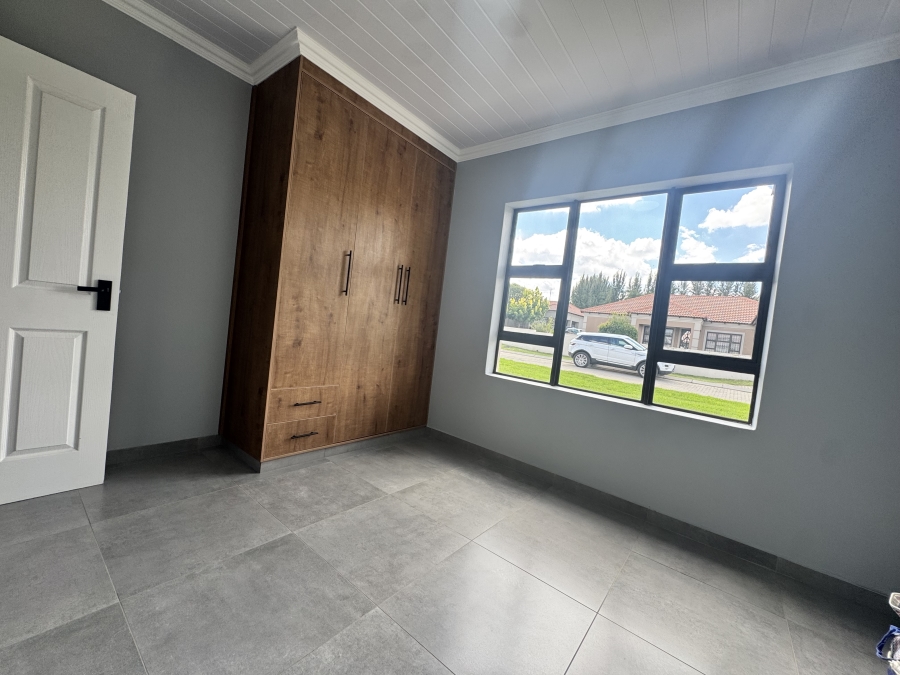 3 Bedroom Property for Sale in Flamwood North West